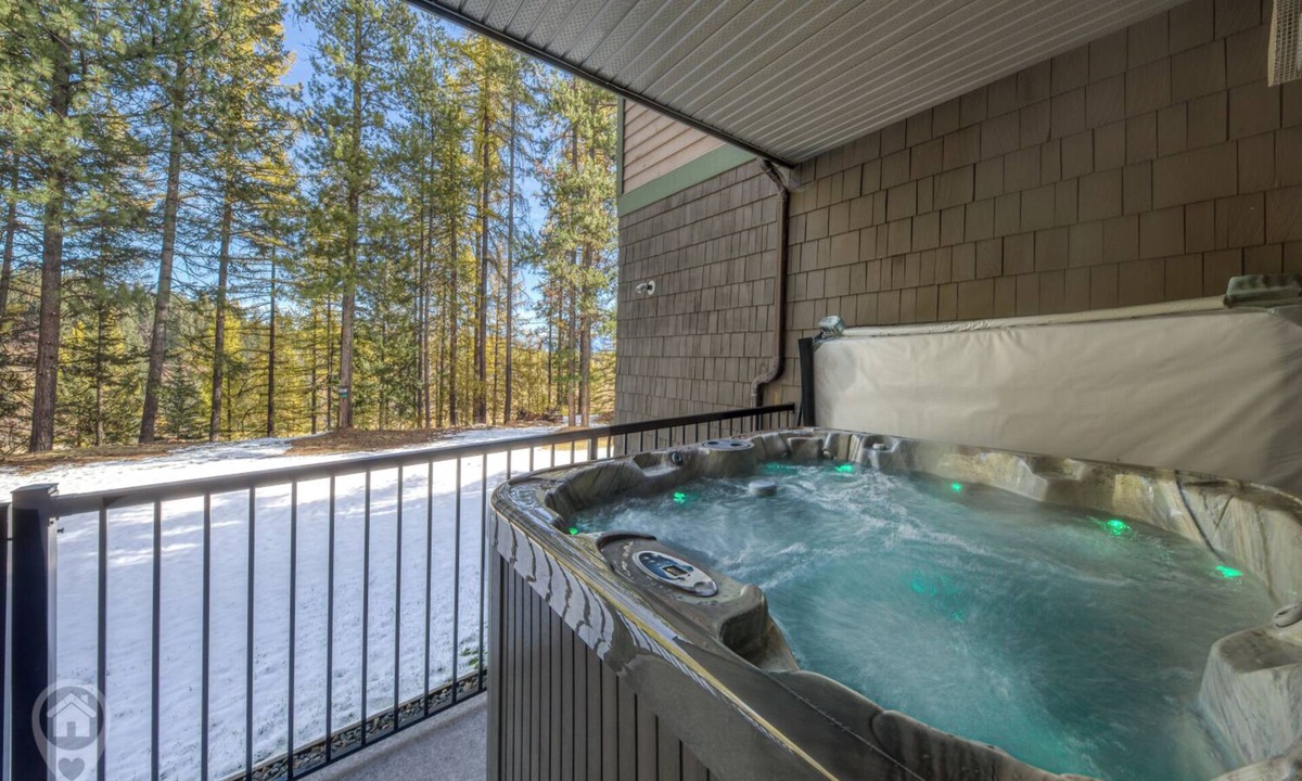 East Kootenay Apartment | Cozy Kimberley Condo with Private Hot Tub