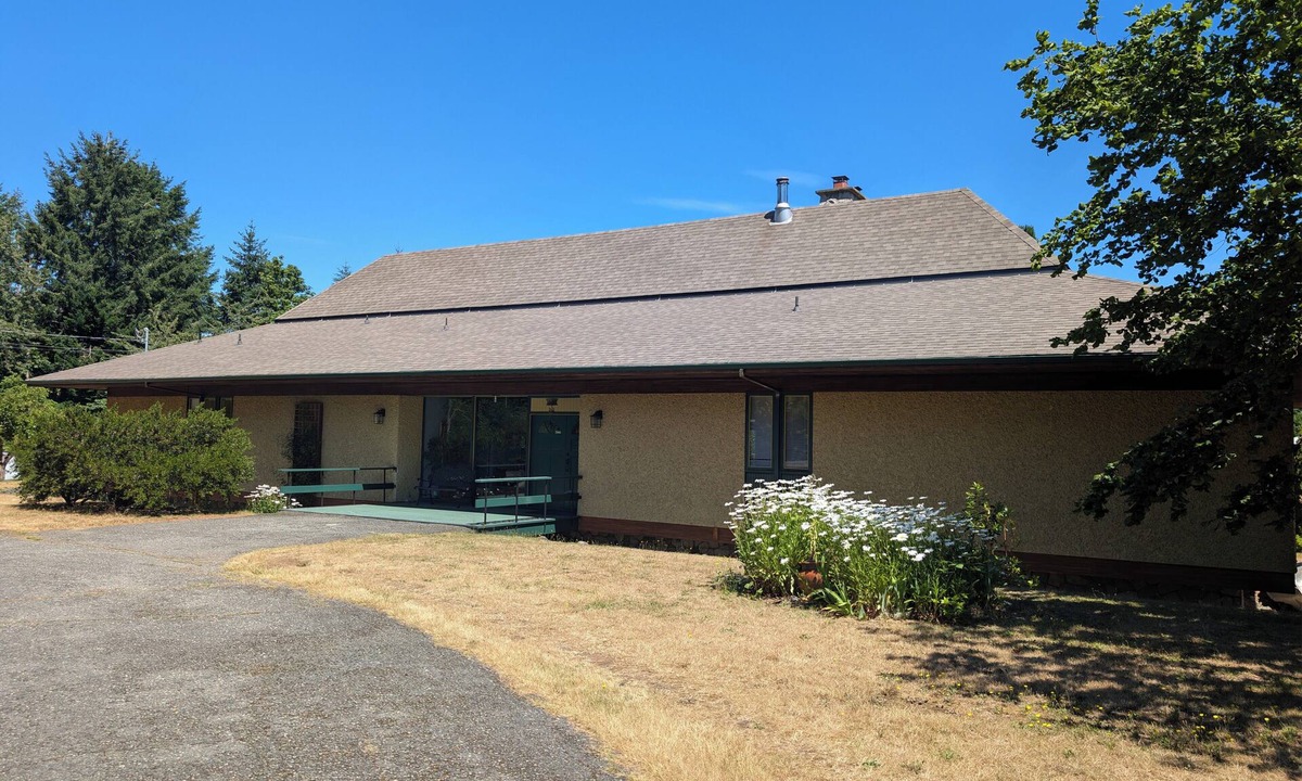 Regional District of Nanaimo House | Cozy Lodge with Beach Access, Pool