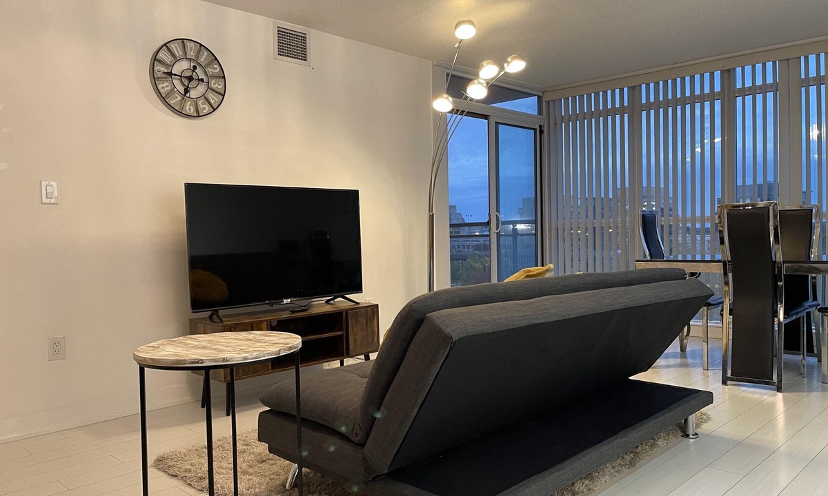 CityPlace Apartment | Cozy open concept 2BR 2Bath w/Parking -Jays/CN