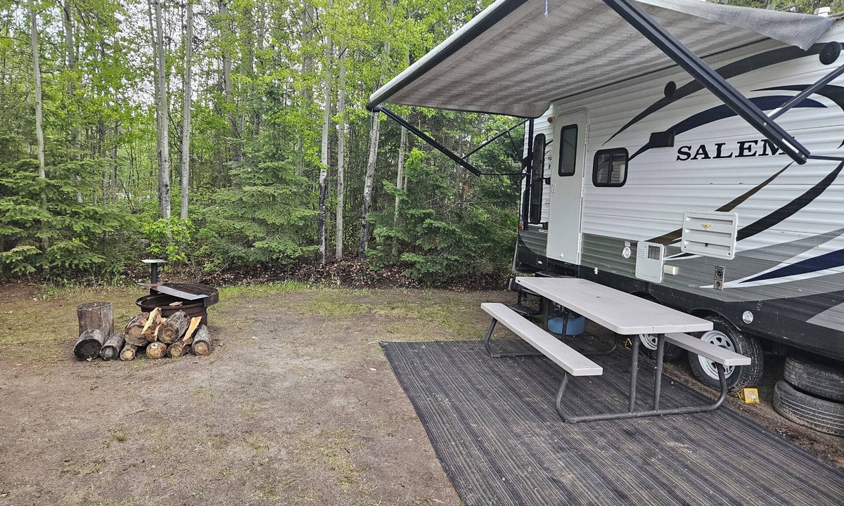 Buffalo Narrows House | Cozy RV in peaceful Buffalo Narrows with amazing fishing