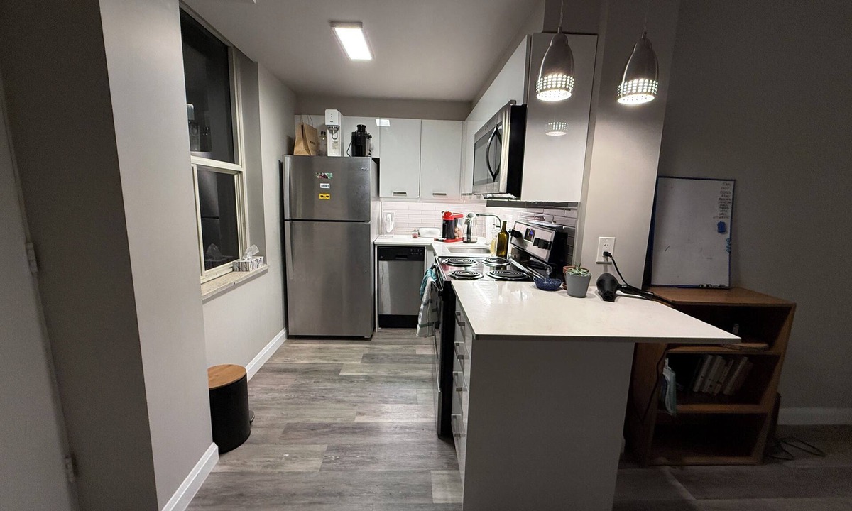 Yonge-Eglinton Apartment | Cozy Studio Retreat in the Heart of Toronto