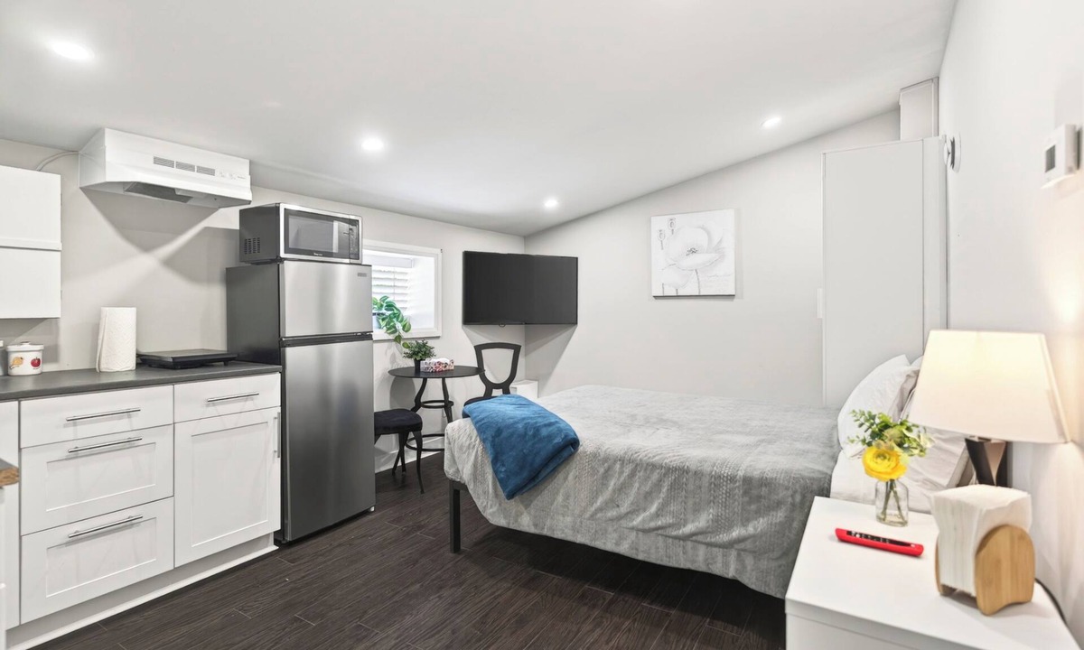 Ridgetown Apartment | Cozy Studio w/Parking | Heart of Ridgetown