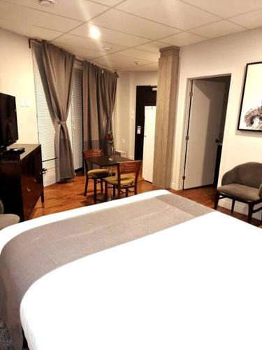 Downtown Gatineau Apartment | Cozy Sweet Studio #1, 10 minutes to D.T. Ottawa