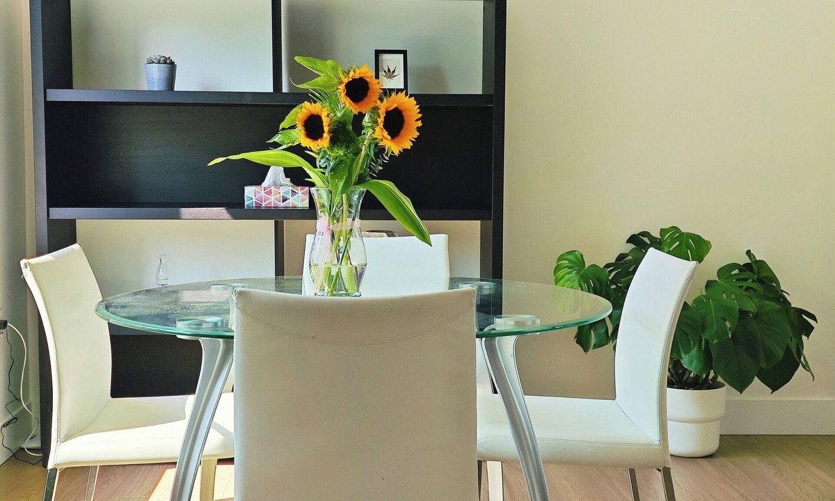 Dunbar House | Cozy Vancouver Laneway House 2BR! 10 mins to UBC