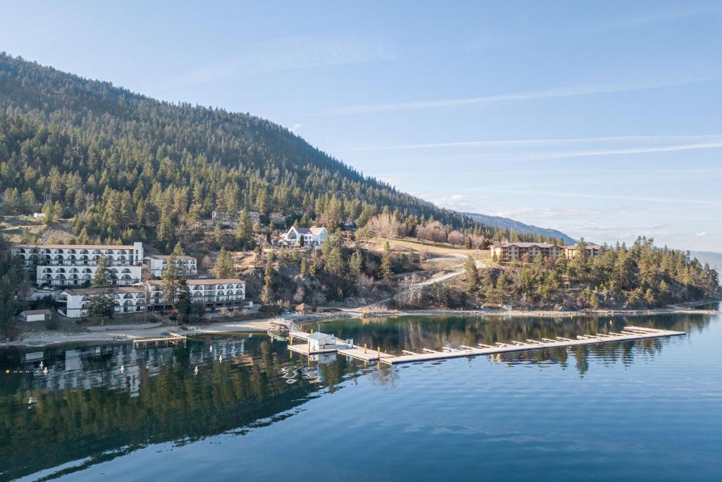 Central Okanagan House | Cozystay Signature Lake Okanagan Resort