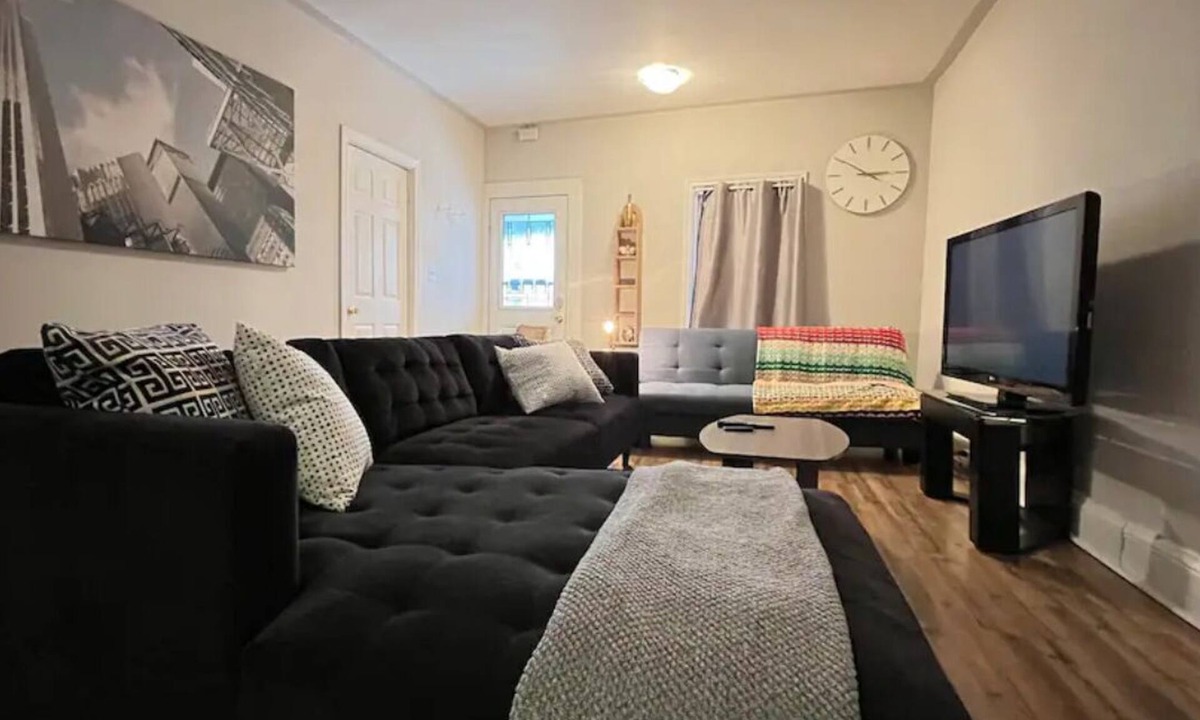 Chatham-Kent House | Cozzy 2 bdrm Casa in Chatham