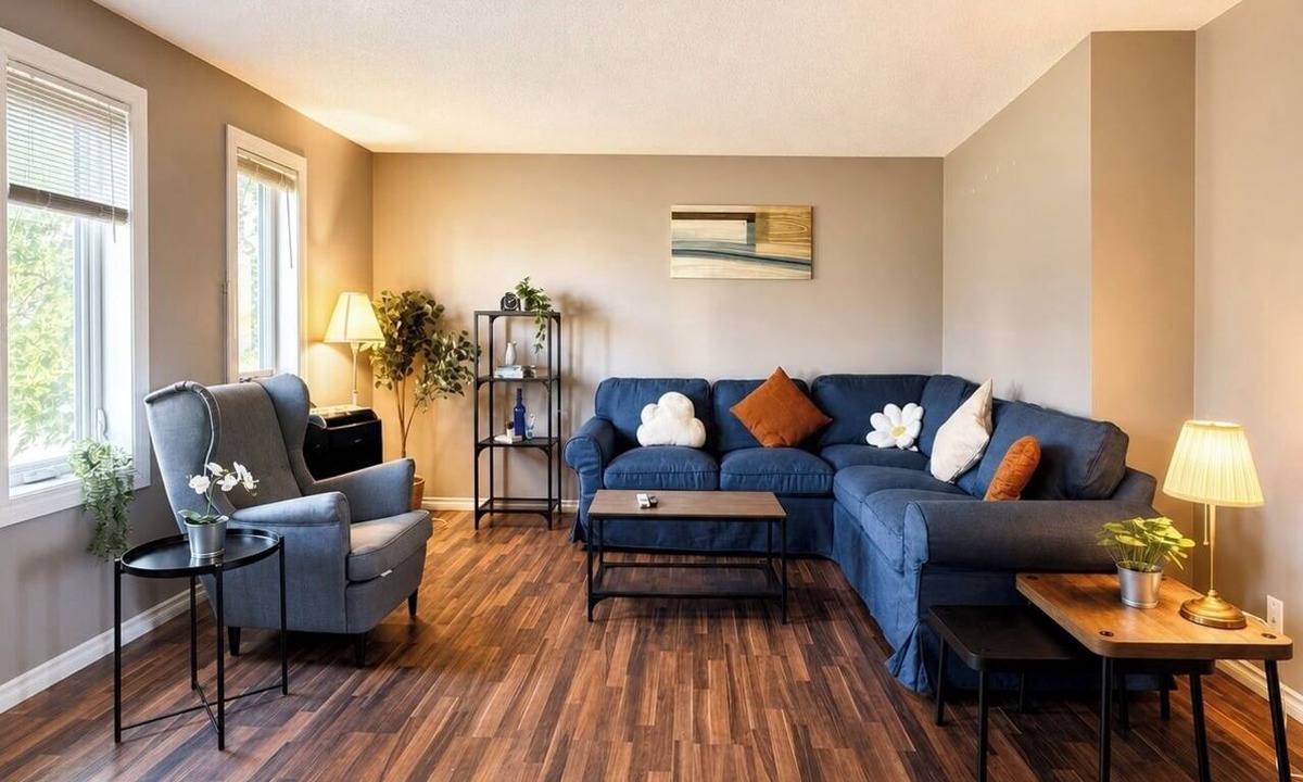 Thompson House | Crew-Friendly 4BR, 2 Living Areas, Free Parking