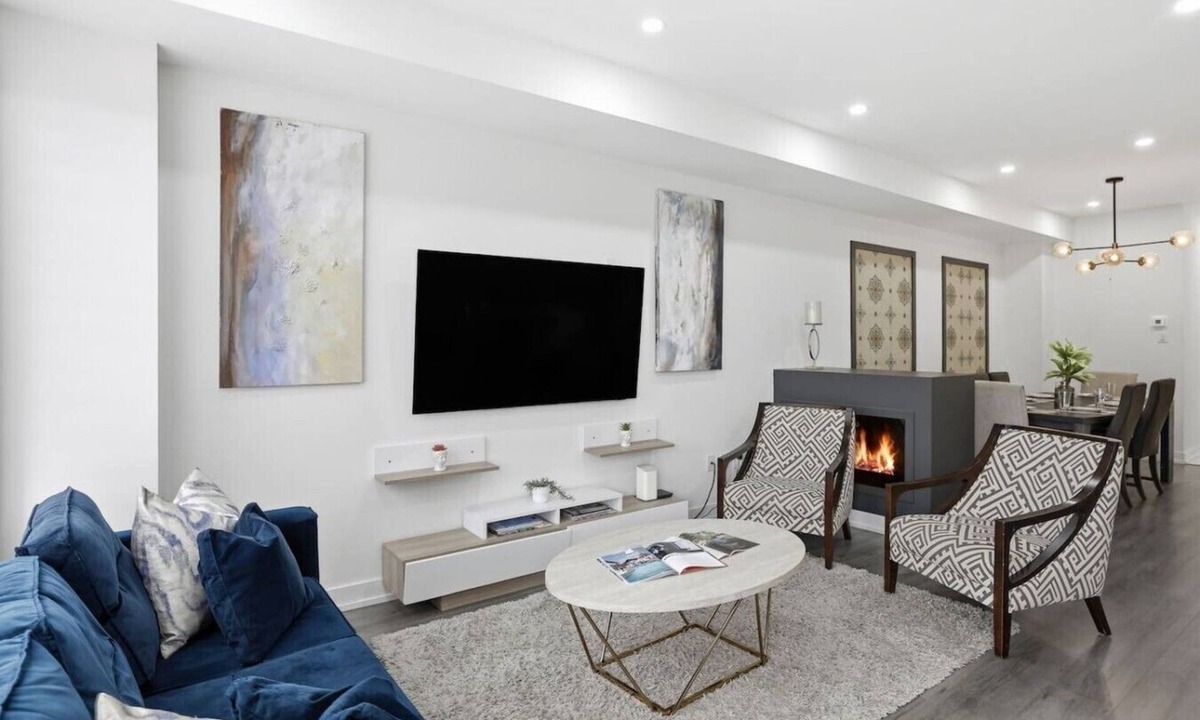 The Blue Mountains Villa | Crosswinds Peak: Sleek 3BDR - Mins to BM Village