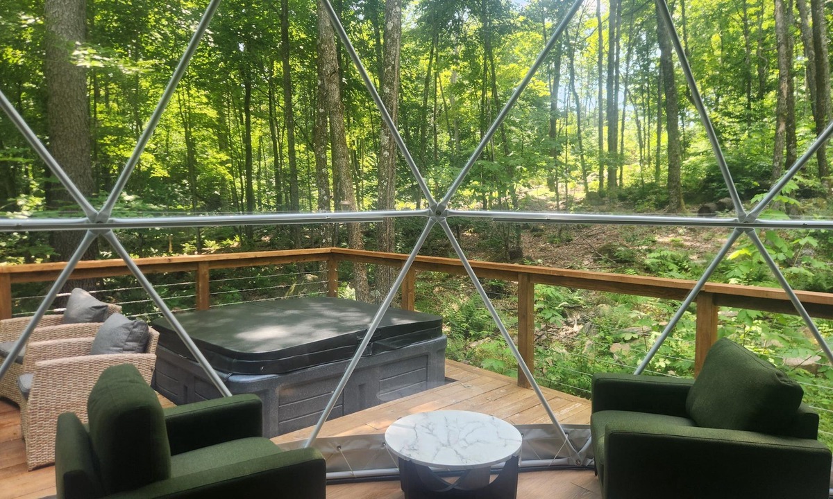 Brownsburg-Chatham Ski Chalet | Dôme Le Montagnard (spa-arcade-sauna)