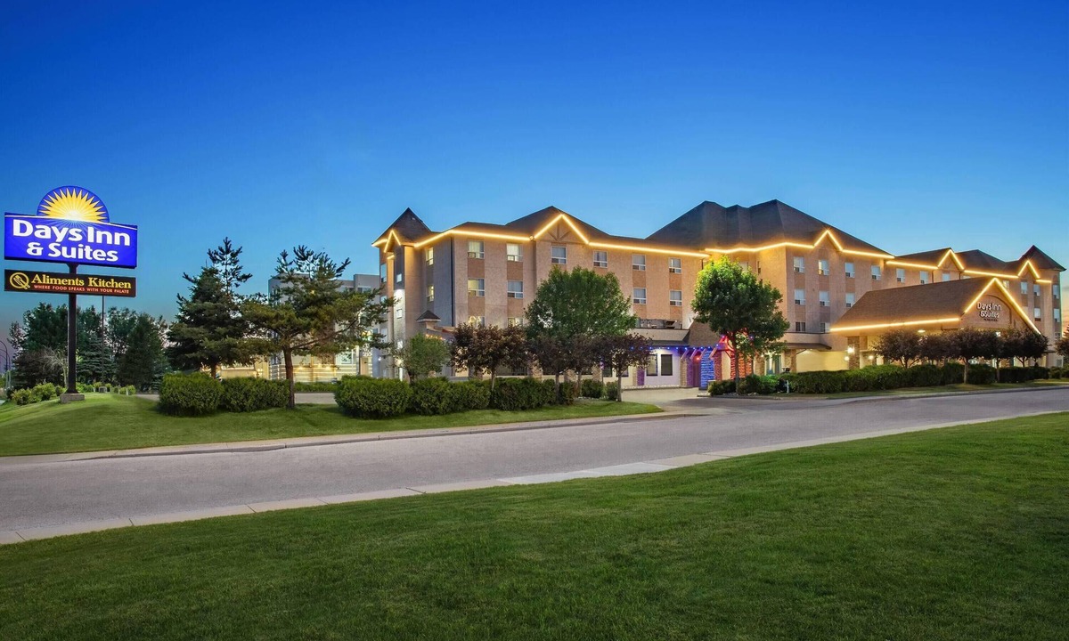 West Edmonton Hotel | Days Inn & Suites by Wyndham West Edmonton