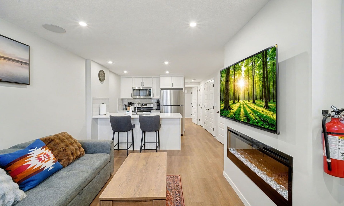 Southeast Calgary Apartment | Deluxe Mahogany Lake Getaway | Sleeps 4