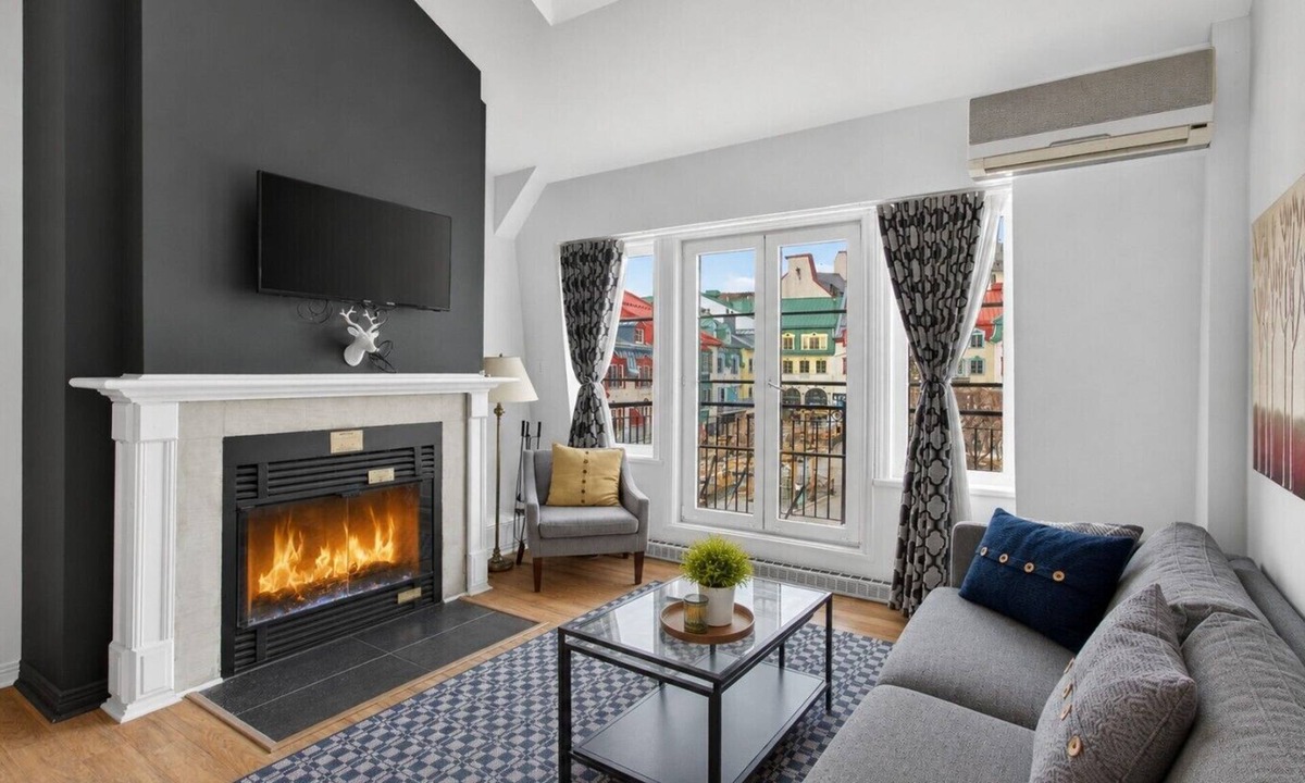 Mont-Tremblant Pedestrian Village Apartment | Deslauriers 561 - Tremblant a louer