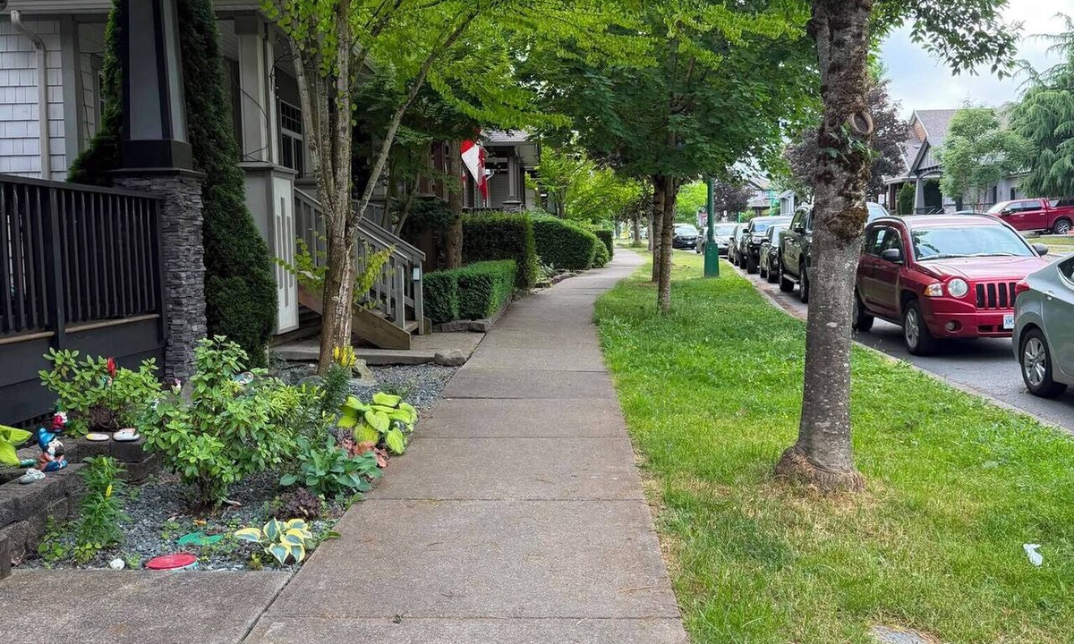 East Clayton House | DM Glow Suite | Modern 2BR/1BA Getaway in Clayton
