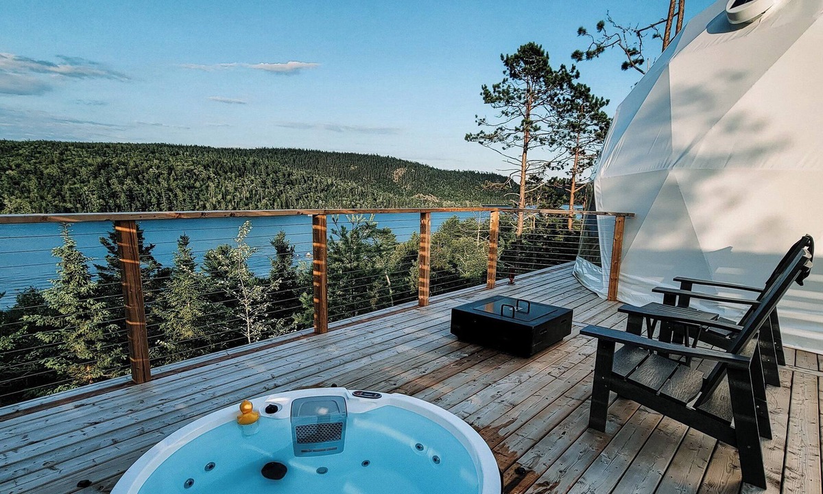 Porters Lake Resort | Dome 2 - Lake View on an escarpment