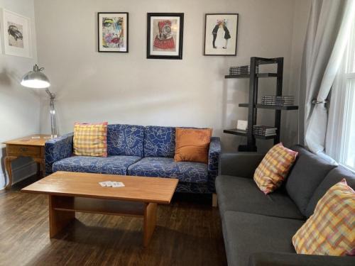Hamilton House | Doucet Guesthouse