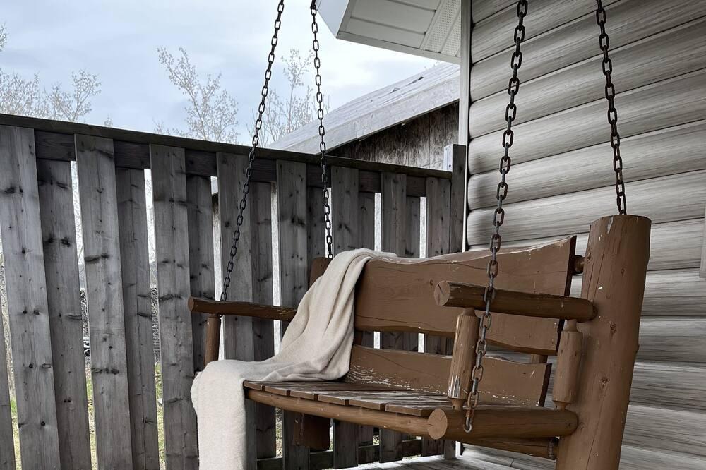 Seldom-Little Seldom Cottage | Down By The Bay - Gorgeous Cottage With Amazing Ocean View!