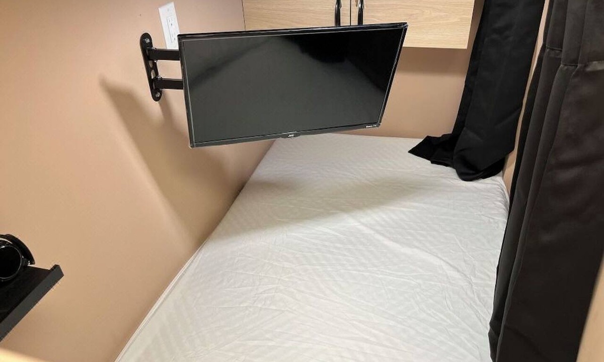 Grange Park Hotel | Downtown Toronto Pod Stay Near City Hall and AGO