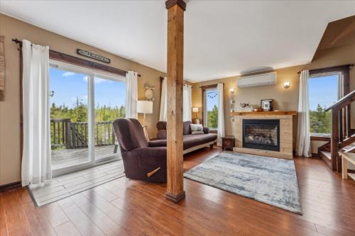 Northern Bruce Peninsula House | Dragonfly Cove - Nature-Inspired Lakeside Living