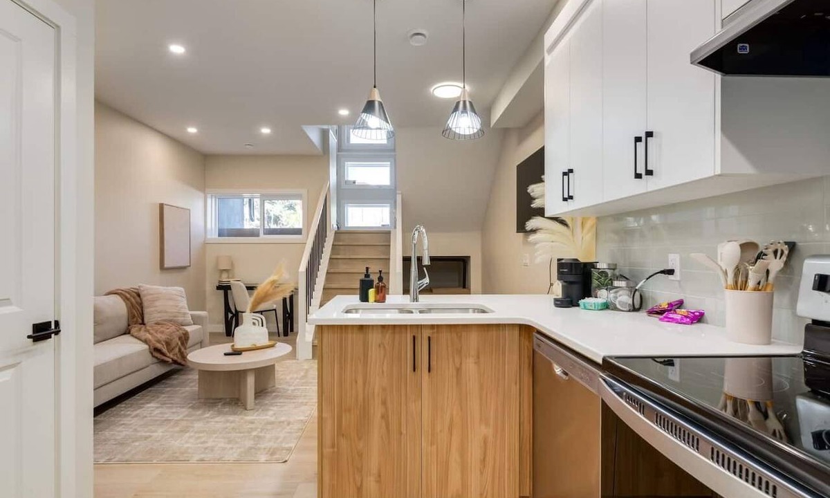 Southwest Calgary House | "Dune"2 Bdrm Lower Townhome mins from DT & Ctrain!