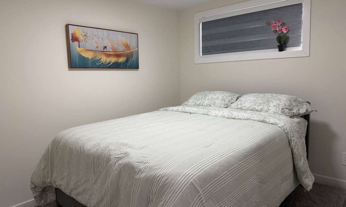 Regina Apartment | Dykee Brand new 2 Bedroom 1 bath suite with sofa bed, in the Greens, Regina.SK