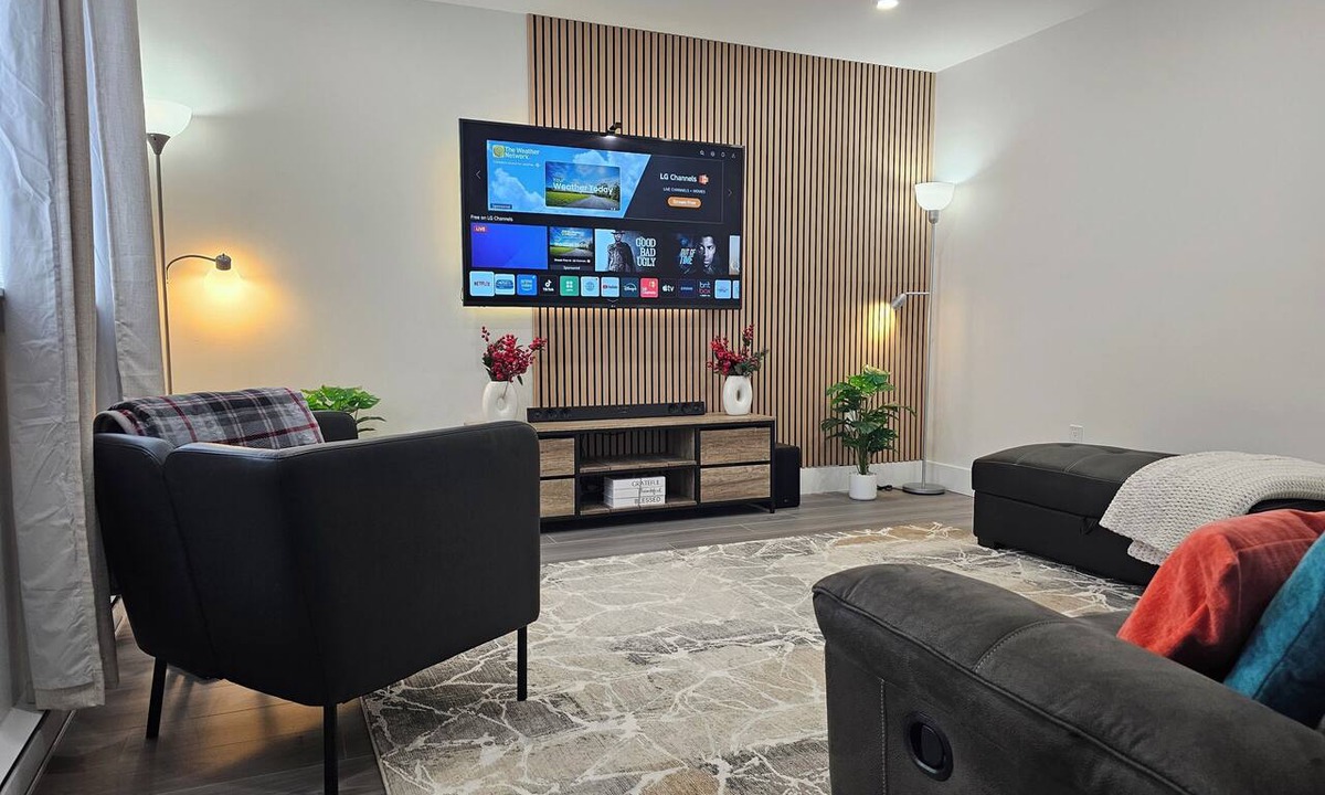 Terra Nova House | Elegant 3-bedroom Home Away From Home, Luxury Styled