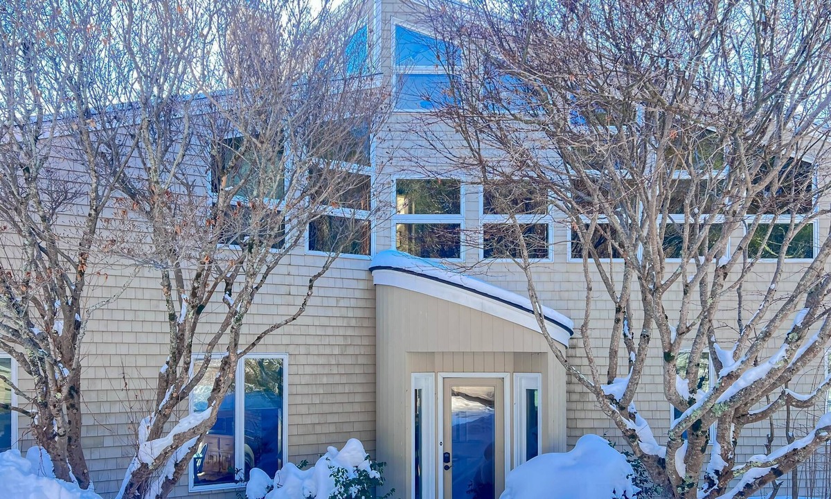 Rockport House | Elegant ocean view home with breathtaking views, private hot tub & large deck