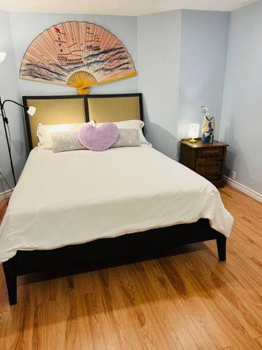 Brossard Villa | Emily's Cozy Basement Suit-close by DT and DIX30-free parking