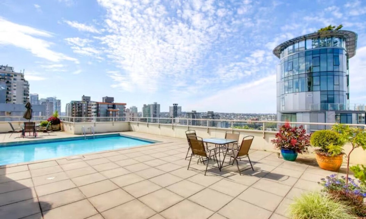 West End Apartment | English Bay Views - Davie Village 1 Br 1 Ba