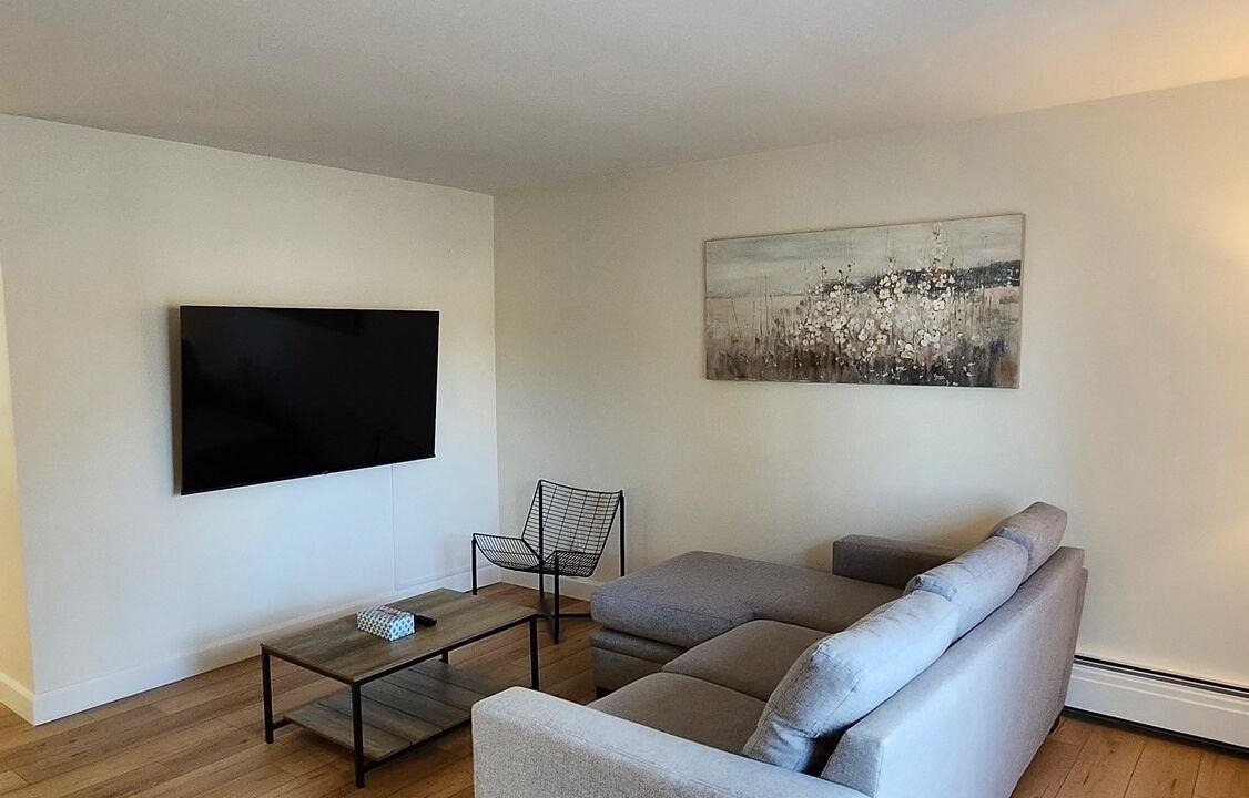 Waterloo Apartment | ENTIRE 2 BEDROOM APARTMENT BY UW RESEARCH PARK