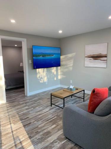 Fairfield Apartment | ENTIRE 2 BEDROOM APARTMENT DOWNTOWN - u5