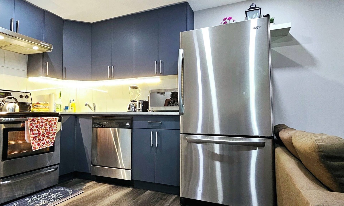 Southeast Calgary House | Entire, Clean and cozy 2 Bedroom Suite ❤️