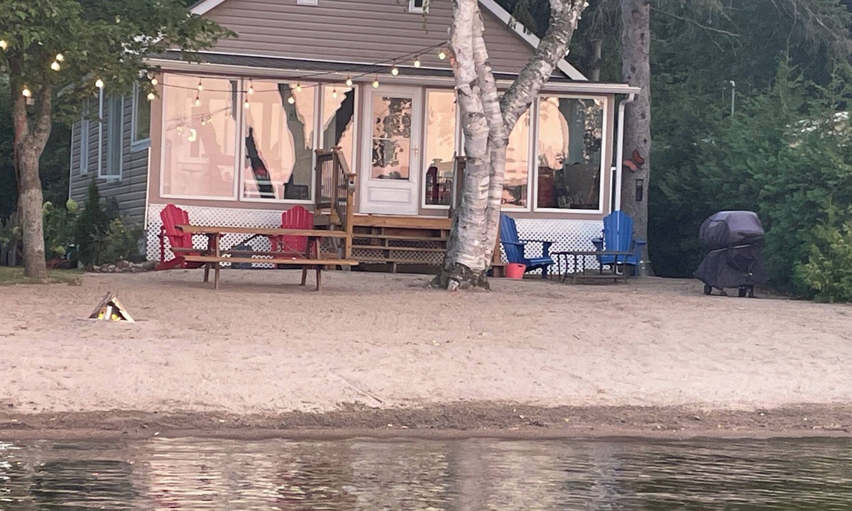 Killaloe Cottage | 🏖️ Epic Family Beachfront Cottage w/Private Dock & Sunset Firepit!
