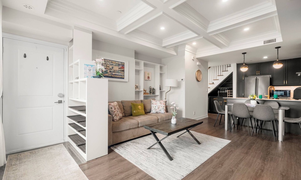 Long Branch Apartment | Etobicoke Suites