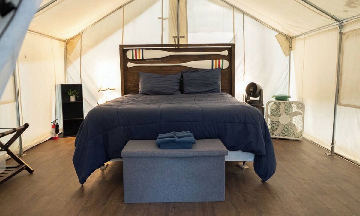 Saint Patrick RV Rental | Explorer Glamping Tent! Forest Retreat & Hot Tubs!