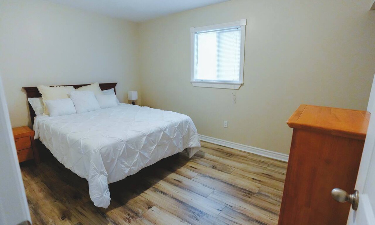 Bobcaygeon Cottage | Falcon Cottage - 2 Bedroom - Family Friendly