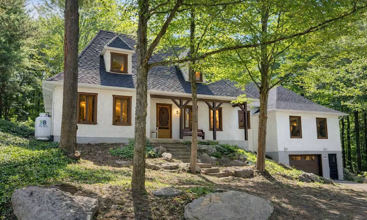 Granby Ski Chalet | Family Chalet in the Forest near Amazoo & Yamaska Park