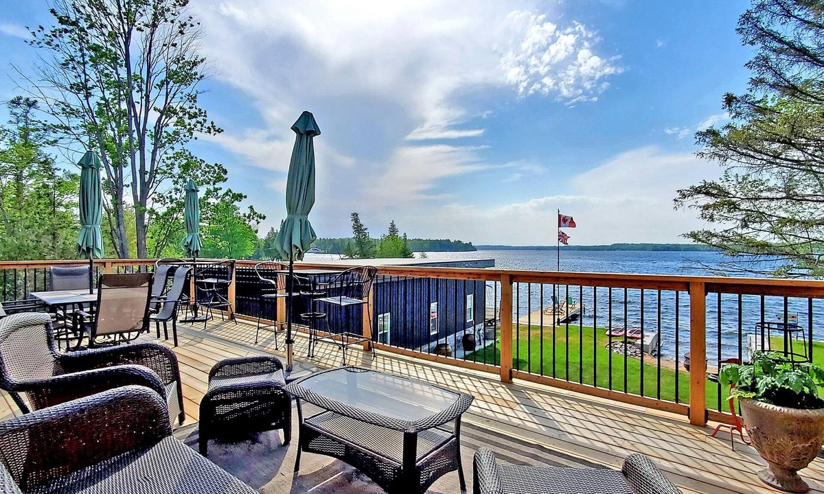 Bobcaygeon Cottage | Family Cottage Retreat w/Hot Tub & Games