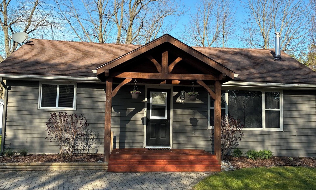 Grand Bend House | Family Friendly Cottage close to beach and main strip.