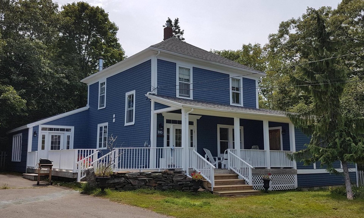 Lunenburg House | Family Friendly Oceanfront Estate