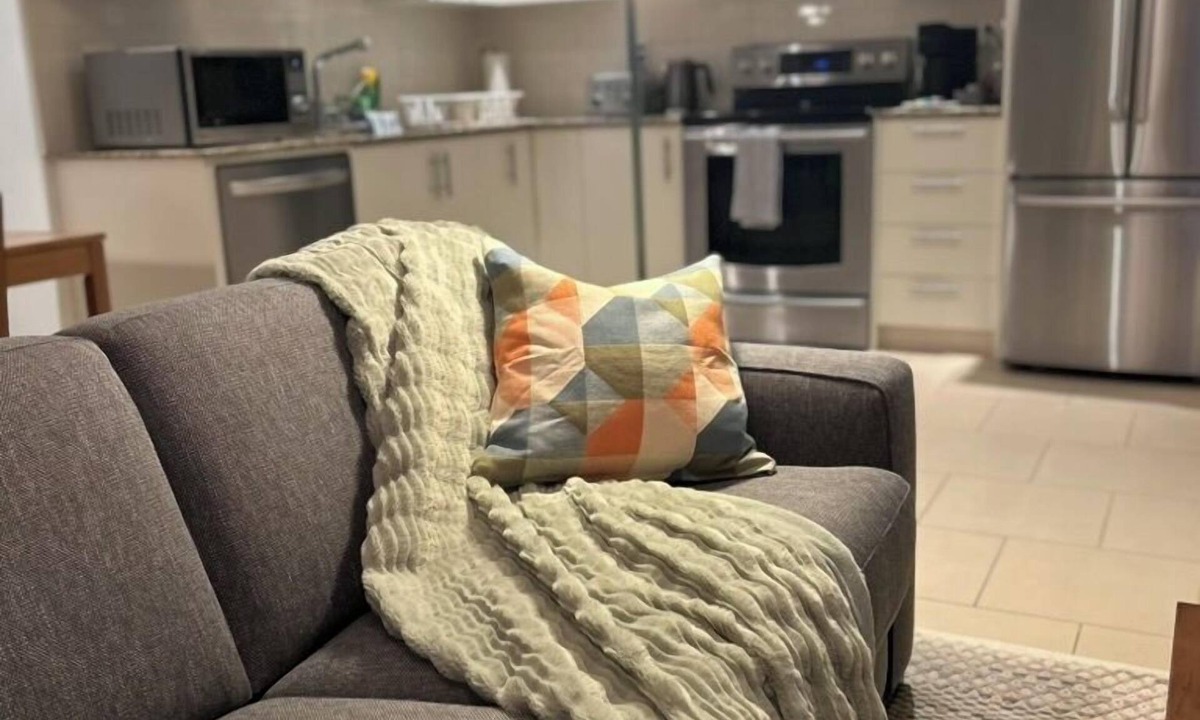 Canyon Heights Apartment | Fern Hollow - unwind in this nature inspired suite in Edgemont Village.