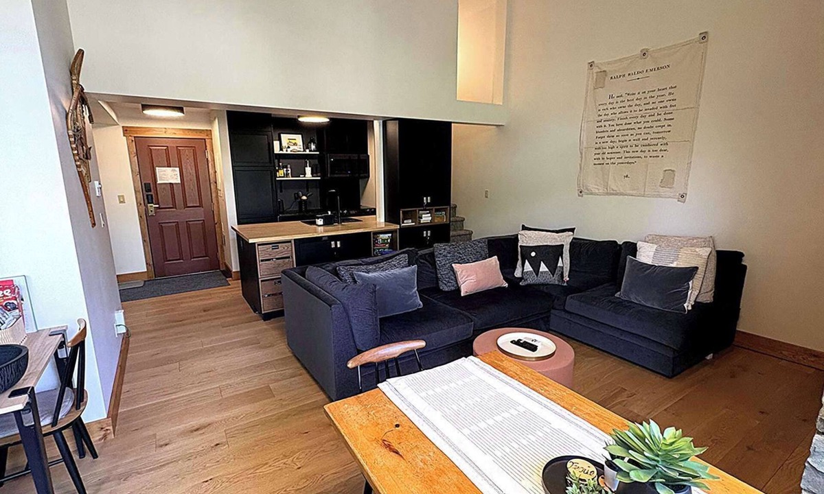 East Kootenay Condo | Fernie - Timberline Lodges King Fir 442