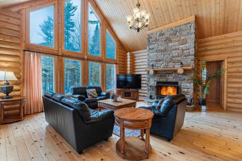 Fiddler Lake Resort Ski Chalet | Fiddler Lake Resort - Deer 80