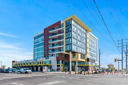York University Heights Hotel | Finch West Residence Suites - Hotel DUKE