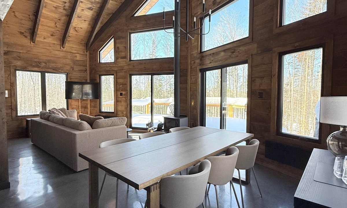 Amherst Ski Chalet | Foresta KanataTremblant (189 Printemps)