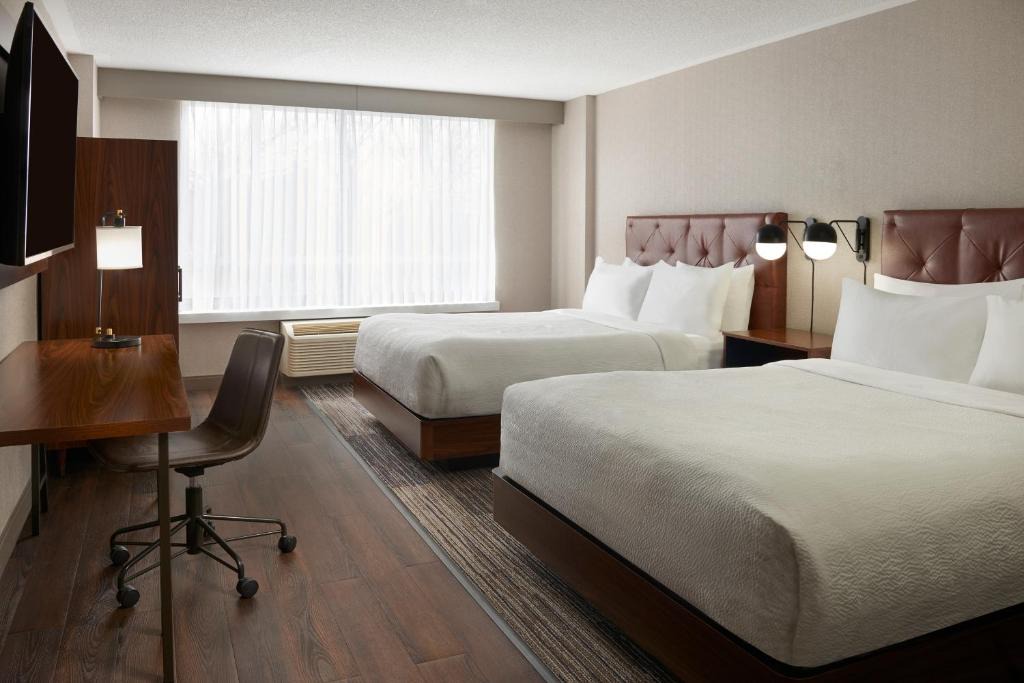 Point Edward Hotel | Four Points by Sheraton Point Edward Sarnia