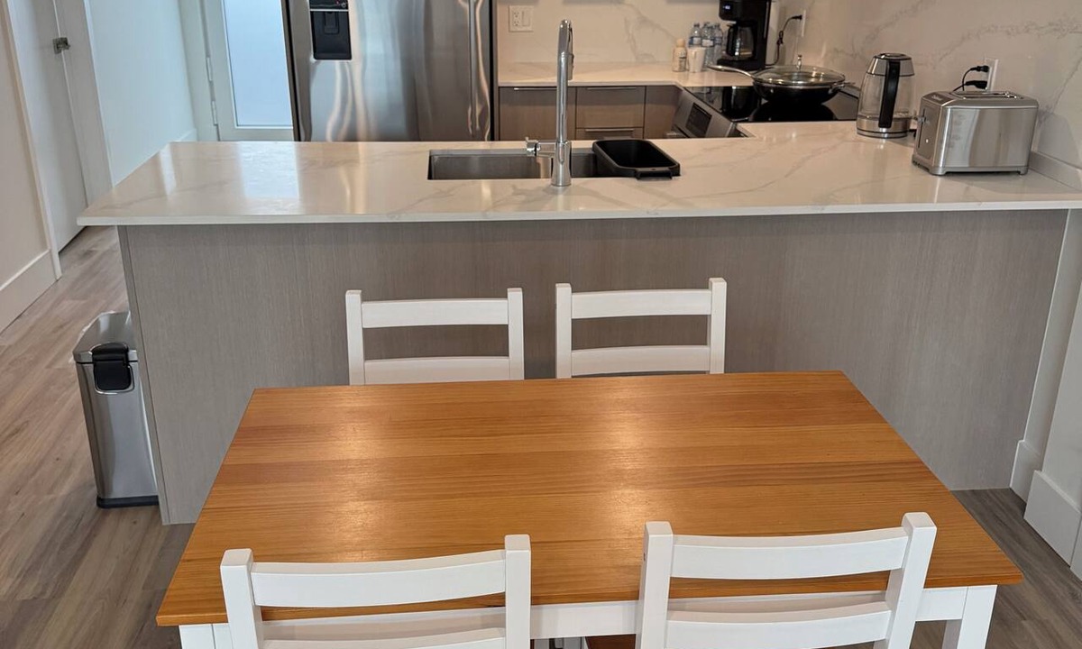 Grandview-Woodland Apartment | Furnished Brand-New 2B2B+Flex Condo Near Commercial Drive