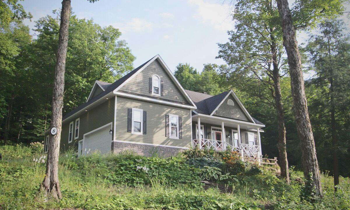 Shefford Ski Chalet | Gîte Luxueux en Montagne près de Bromont