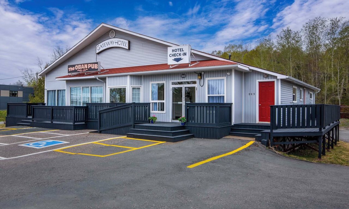 Clarenville Hotel | Gateway Hotel and Suites