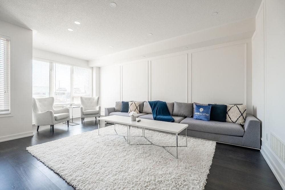 Oakville House | GLOBALSTAY. 3 Bedroom Modern Townhouse in Oakville