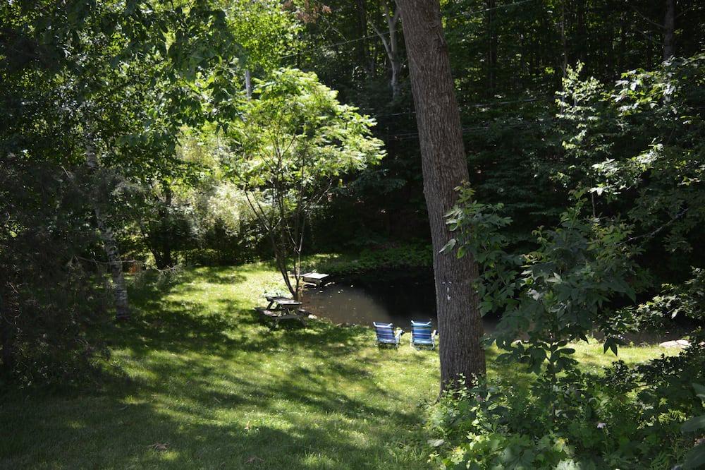 Oka Apartment | Gorgeous Lakefront 1 Bedroom Country House appartement Near Montreal